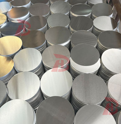 Glatte Oberfläche Hochflächigkeit Aluminium Disc 1050 1060 3003 Legierung, 0,3 ∼6 mm Dicke, individuelle Größe Aluminiumleere für Lampenbedeckung & Töpfe