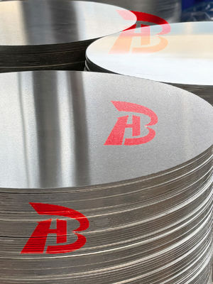 Aluminiumplatte mit hoher Fläche 1050/3003 Legierung O H12 Temperatur CC DC Material Tiefe Zeichnung Rissbeständig kundenspezifischer Durchmesser für Töpfe Pfanne Industriestempel
