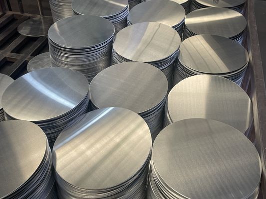 Hochflächigkeit 1050/3003 Legierung Aluminium Disc H12 Temperatur Tiefe Zeichnung Rissbeständig kundenspezifischer Durchmesser für industrielle Stempel