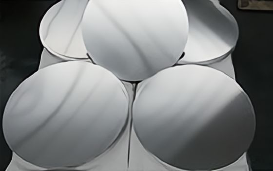 Competitive Price Aluminum Circle, Deep Drawing Aluminum Wafer for Frying Pan, Kettle and Lamp Reflector