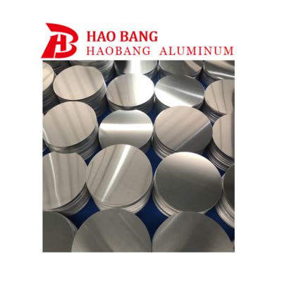 Industrielle Aluminiumbleche 1050/1060/3003 mit vollständig weichem und hartem Zustand, erhältlich im Dickenbereich von 0,5 bis 6 mm. Stabiler Lieferplan