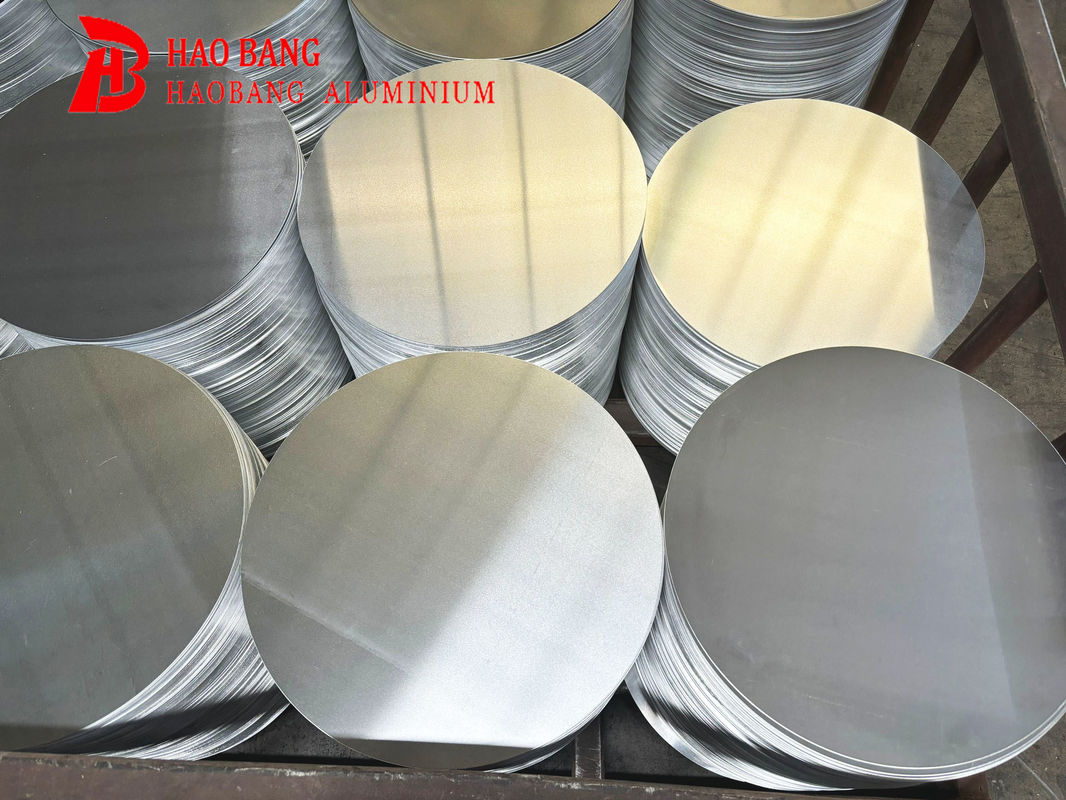 Glatte Oberfläche Hochflächigkeit Aluminium Disc 1050 1060 3003 Legierung, 0,3 ∼6 mm Dicke, individuelle Größe Aluminiumleere für Lampenbedeckung & Töpfe
