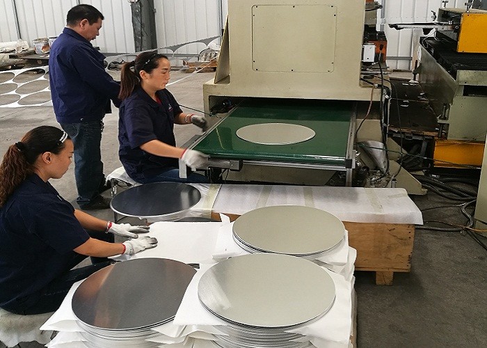 Tiefe gezeichnete runde Kreis-Aluminiumebene der Legierungs-1070 für industrielle Beleuchtung