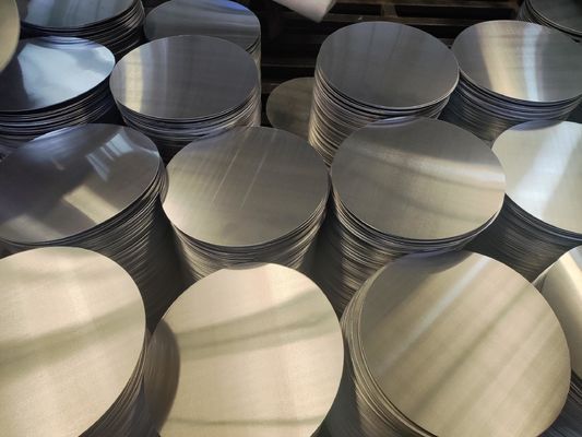 Glatte Oberfläche Hochflächigkeit Aluminium Disc 1050 1060 3003 Legierung, 0,3 ∼6 mm Dicke, individuelle Größe Aluminiumleere für Lampenbedeckung & Töpfe